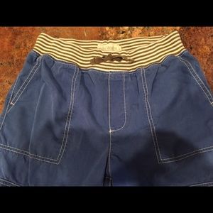 Boys Mini Boden 12y Techno Longboard Cargo Shorts